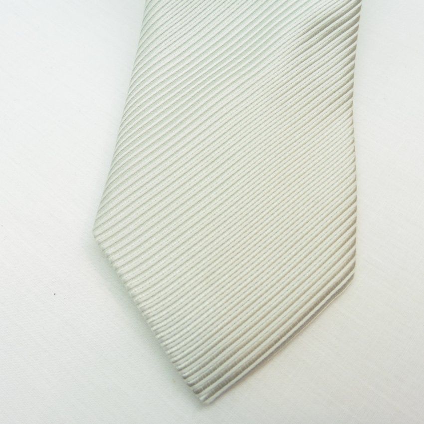 Corbata gris perla de Boccola