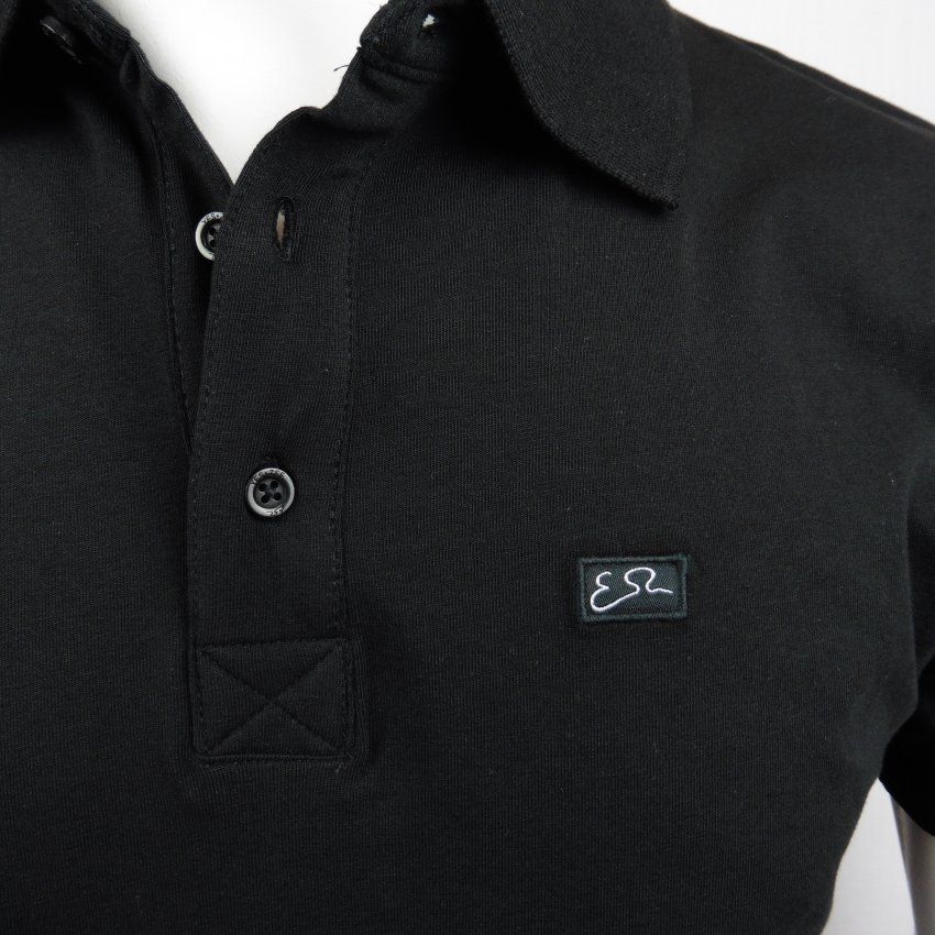 Polo negro de Yes Zee