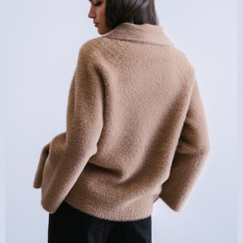 Chaqueta pelo beige de WNT Collection