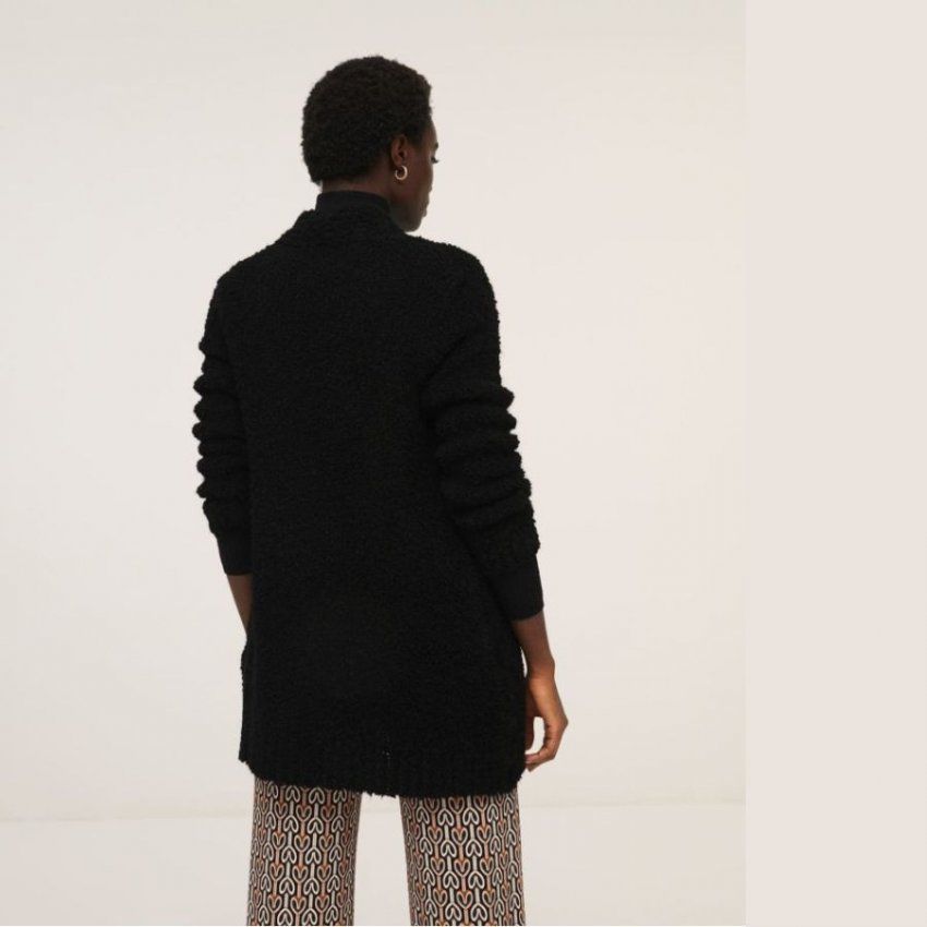 Chaqueta tricot larga negra de Surkana