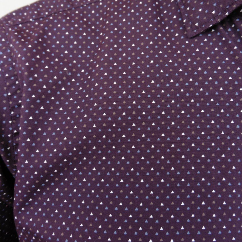 Camisa berenjena mini triángulos de Dos Galgos