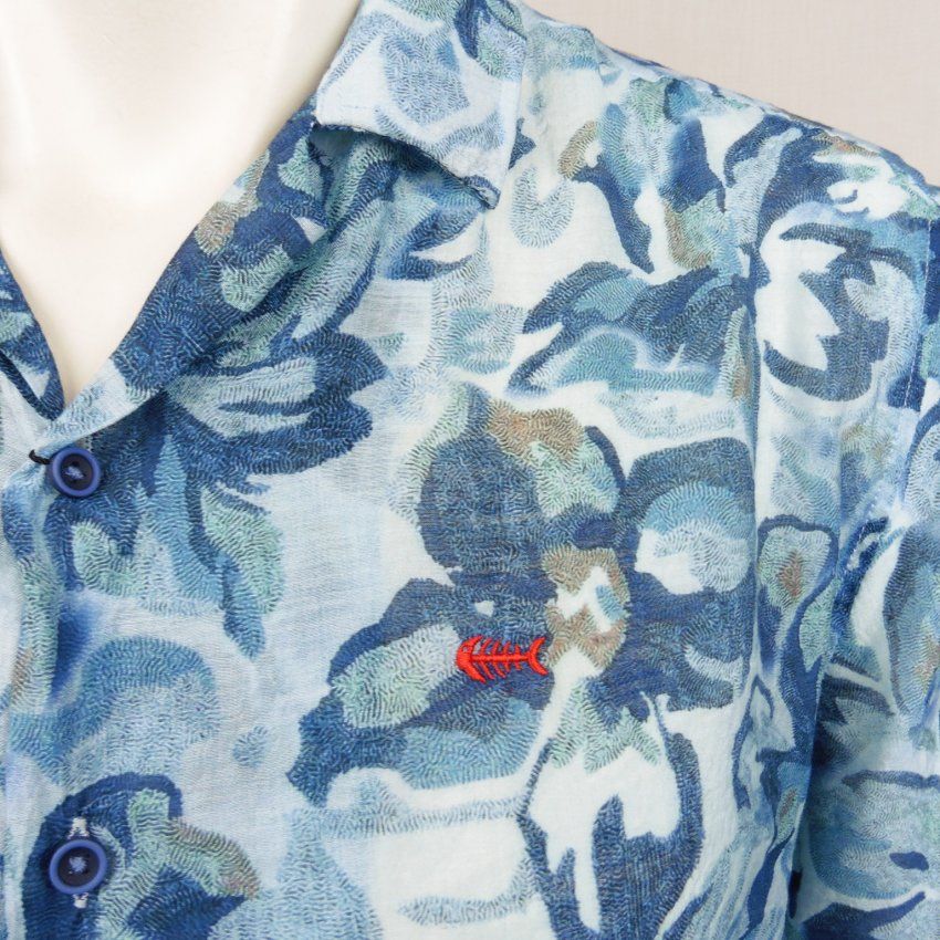 Camisa flores azules de Dark & Fish
