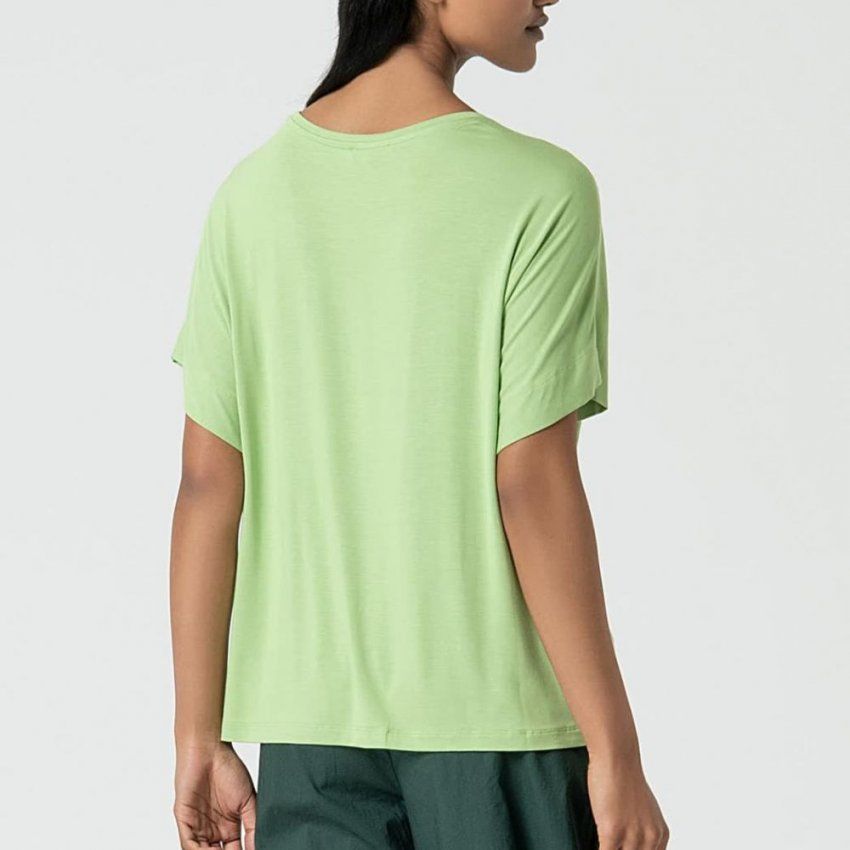 Camiseta verde de Surkana