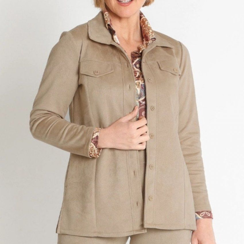 Chaqueta piel de melocotón camel de Lourdes Castillo