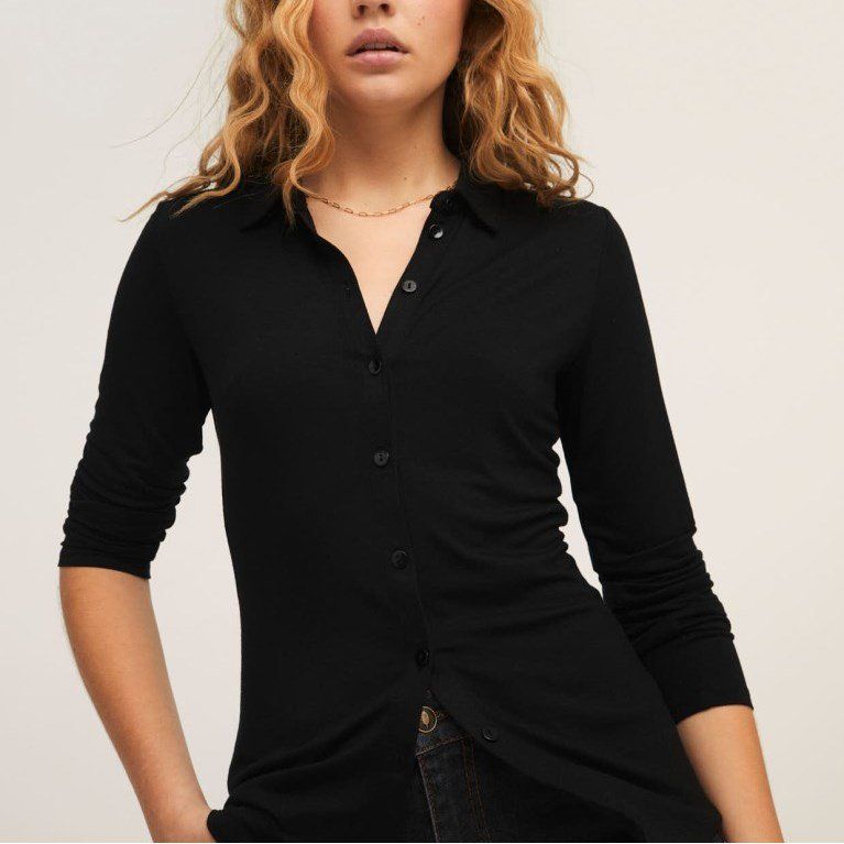 Camisa de punto negra de Surkana