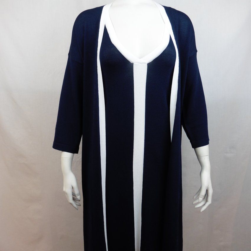 Vestido largo azul marino de punto de WNT Collection
