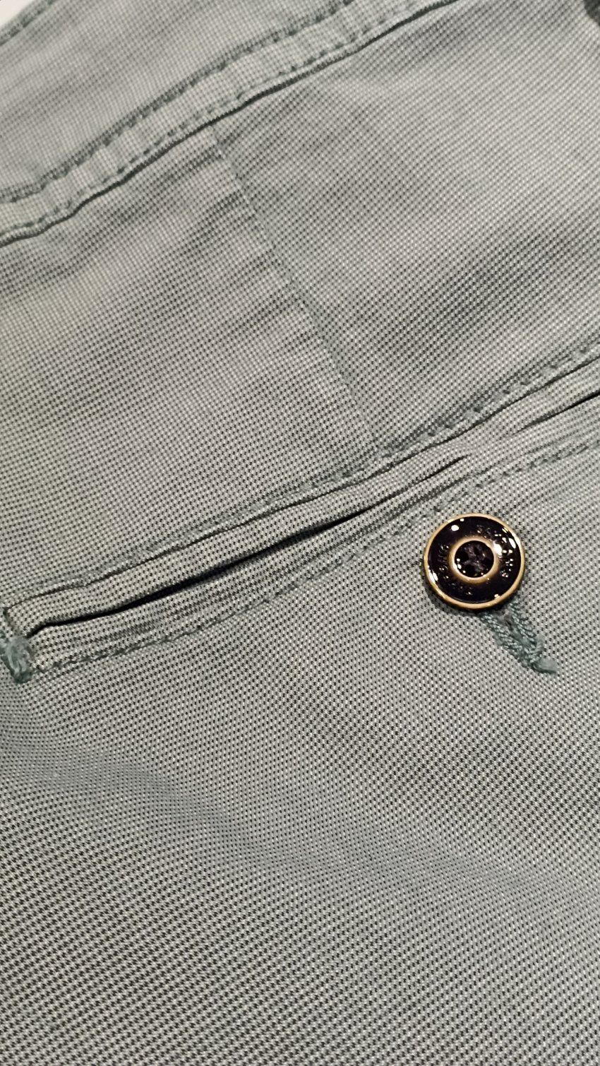 Pantalón corto micro dibujo verde de Tayron's