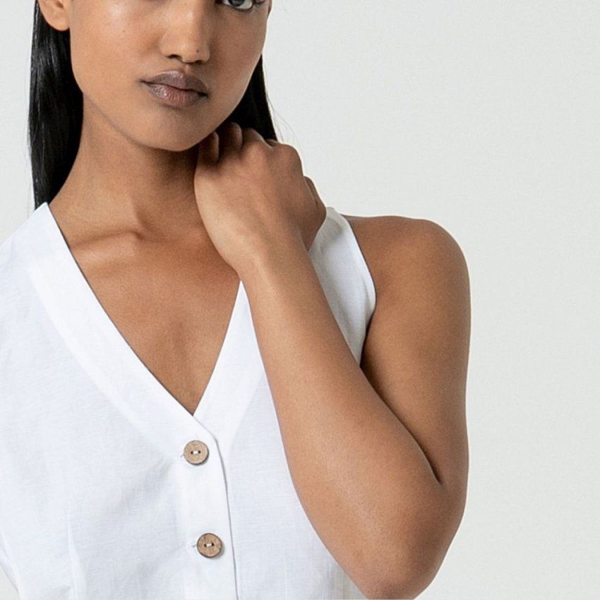 Chaleco blanco de Surkana