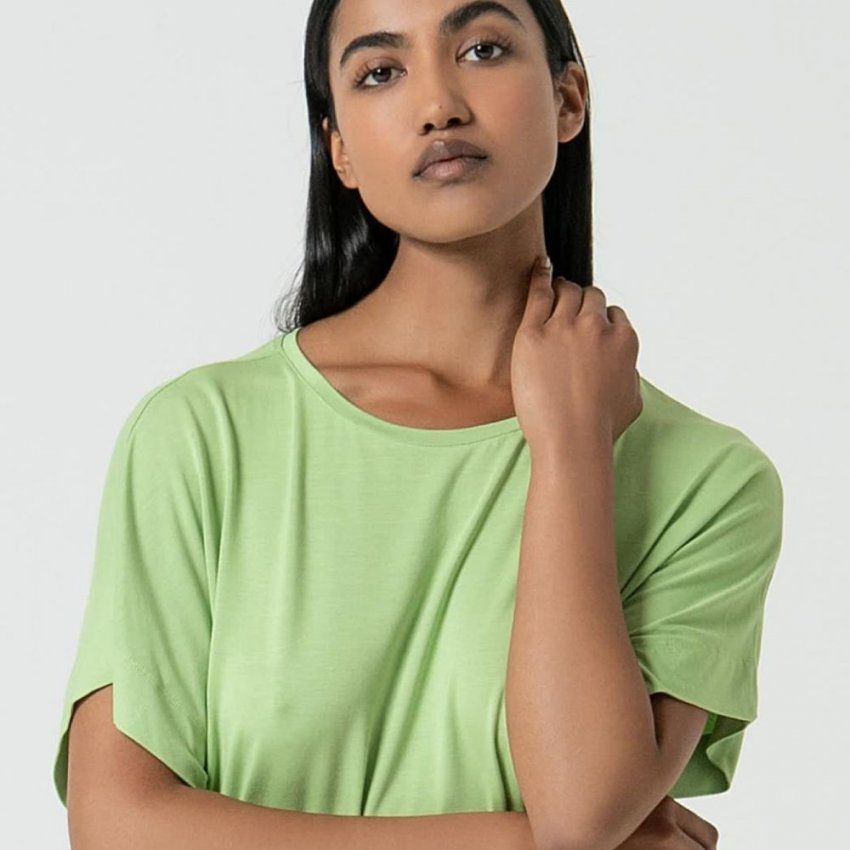 Camiseta verde de Surkana