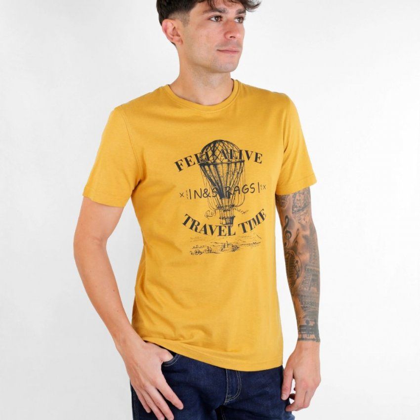 Camiseta ocre globo de N&S