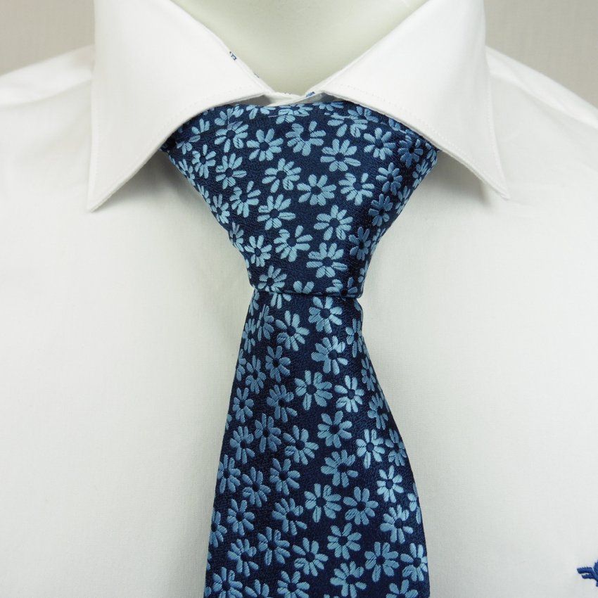Corbata flores azules de Boccola