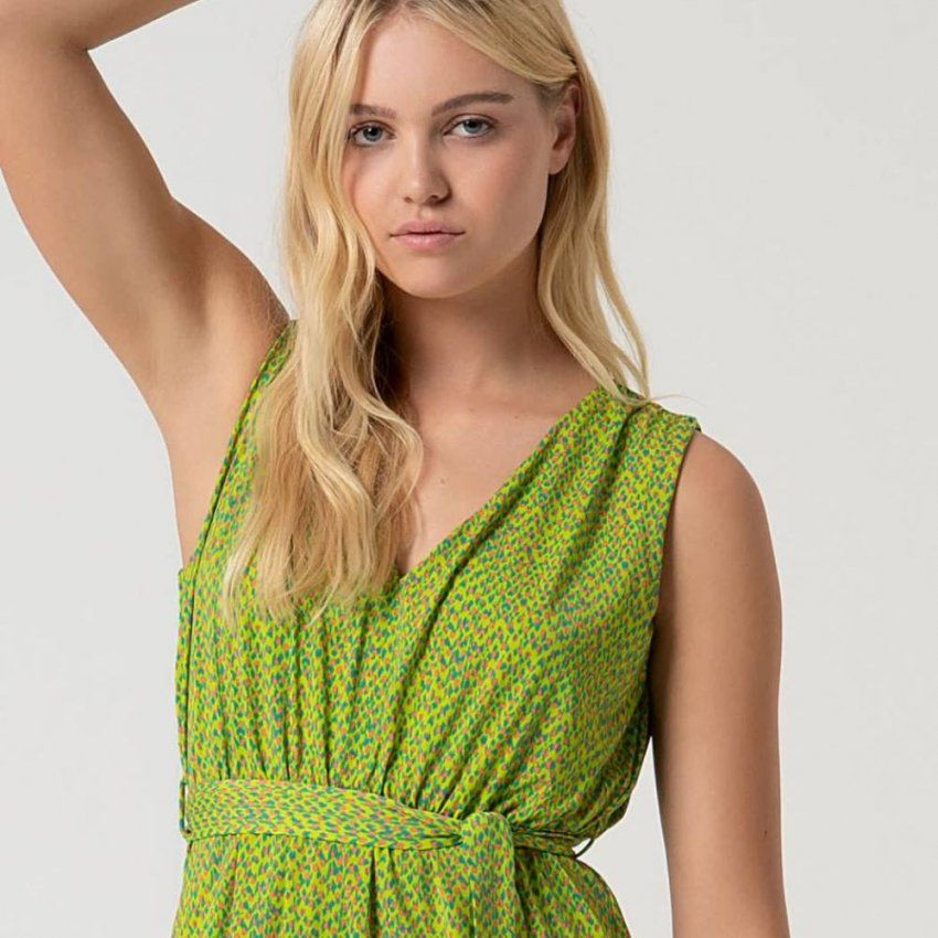 Vestido estampado pequeño verde y naranja de Surkana