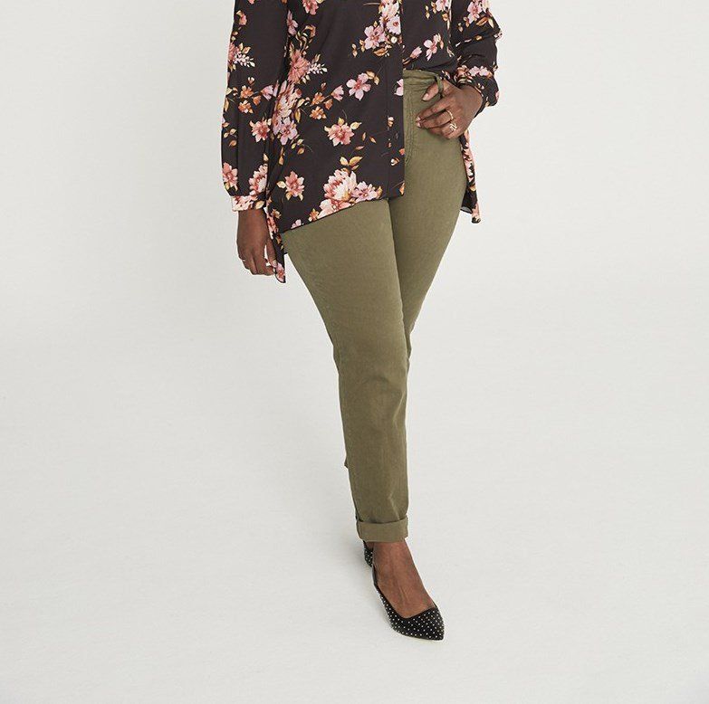 Pantalón 5 bolsillos verde de SPG Woman