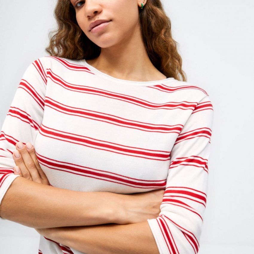 Jersey rayas rojas de Surkana