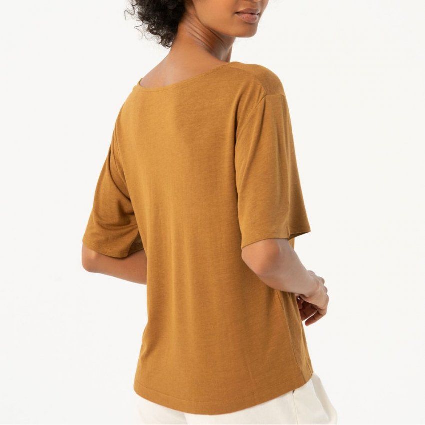 Camiseta camel de Surkana