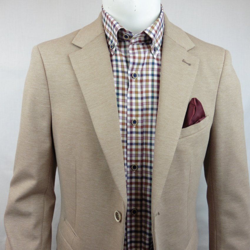 Americana beige de Alexander & Co.