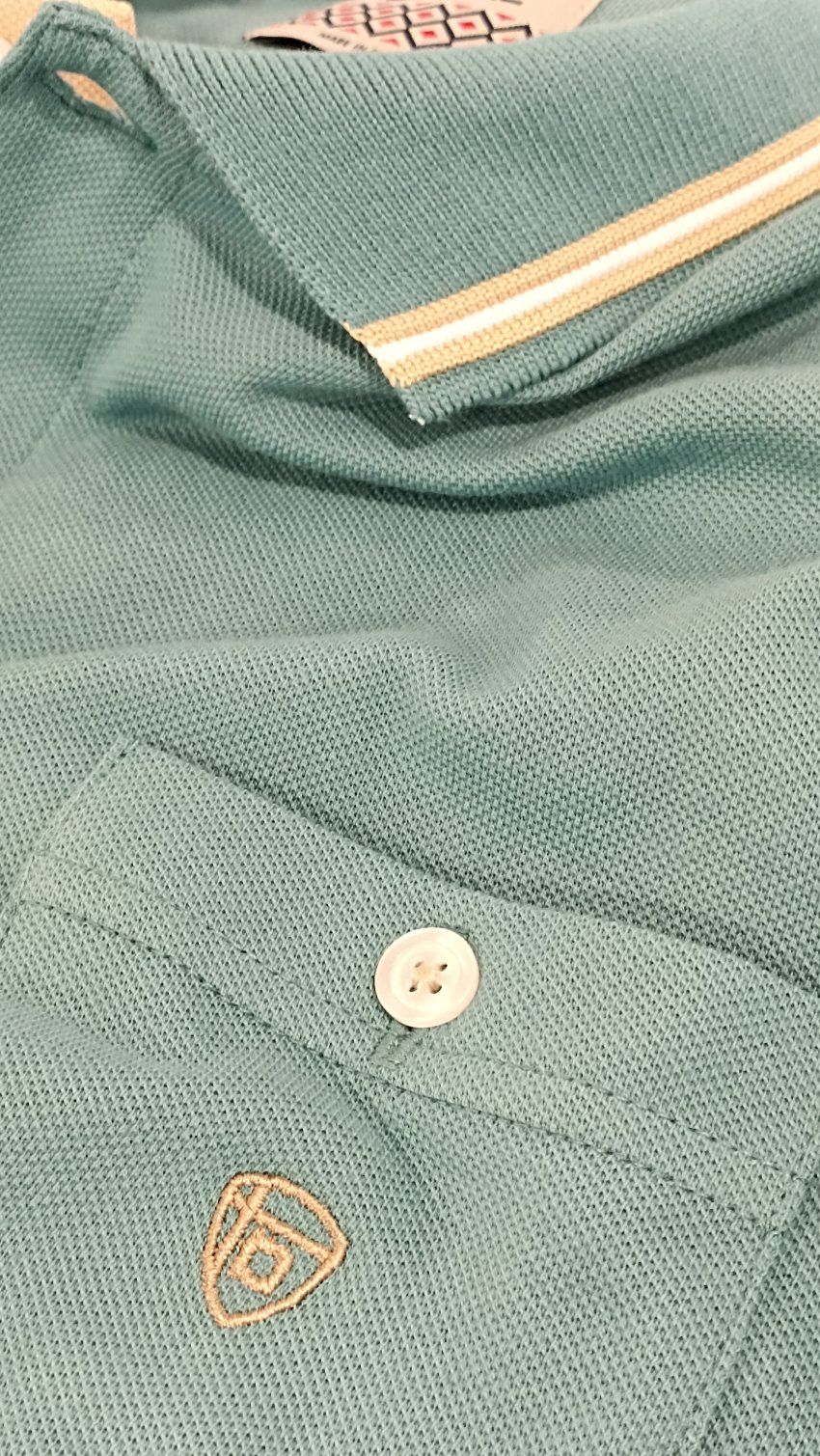 Polo turquesa de Tomé