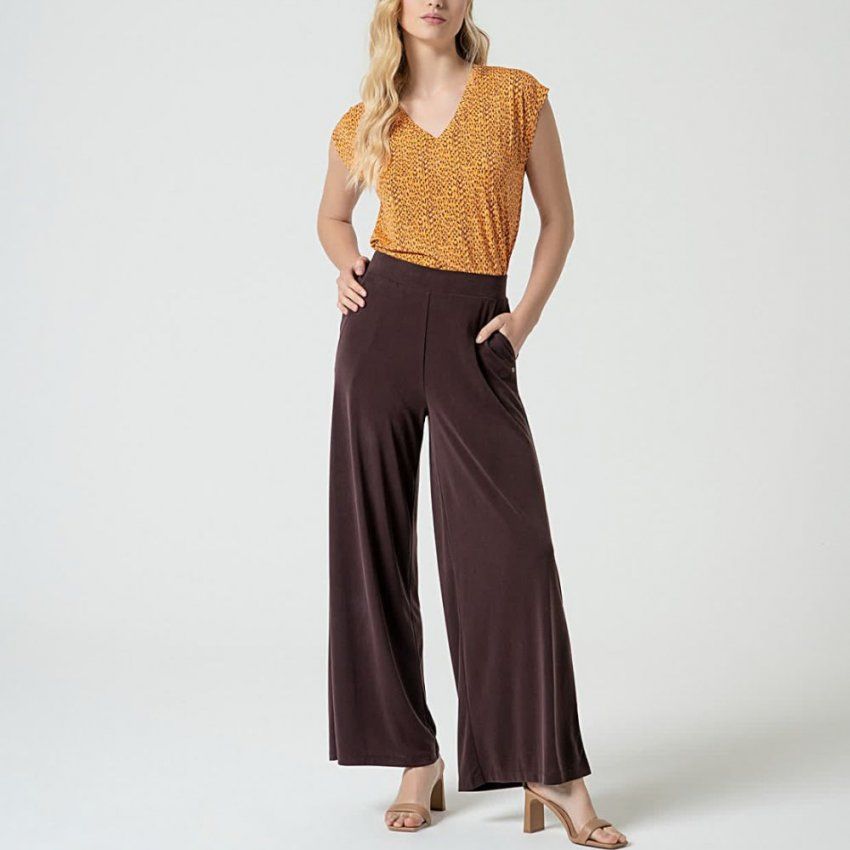 Camiseta modal marrón de Surkana