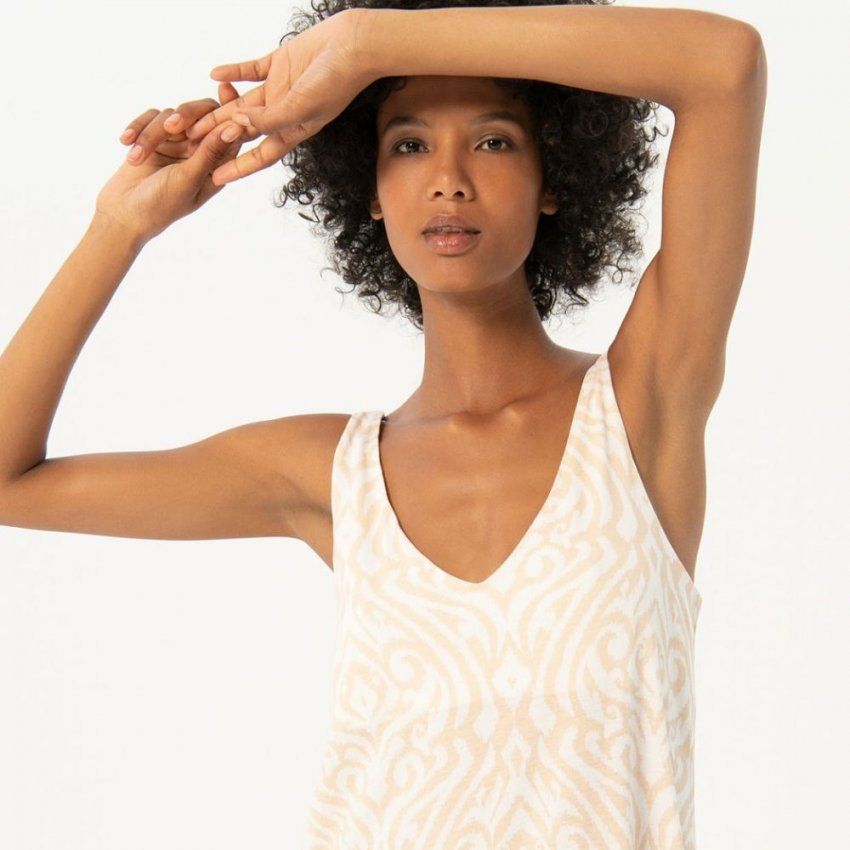 Vestido blanco estampado grande arena de Surkana