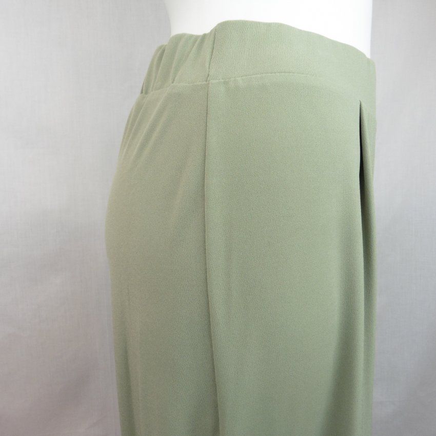 Pantalón tobillero de punto verde de Nayat