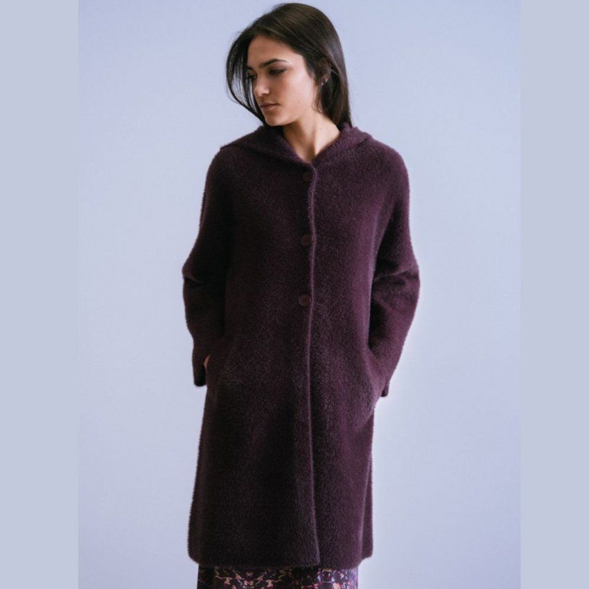 Abrigo pelo berenjena de WNT Collection