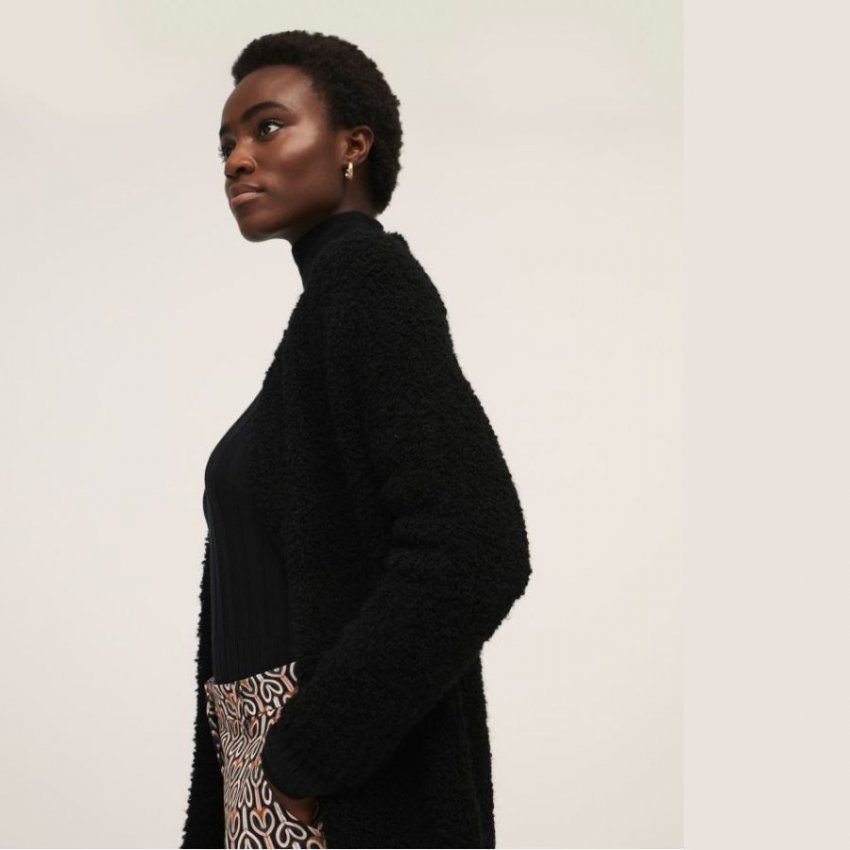 Chaqueta tricot larga negra de Surkana