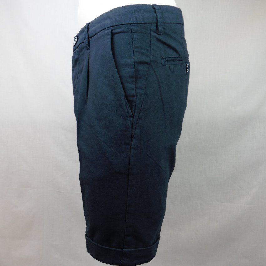 Pantalón corto pinzas de Yes Zee