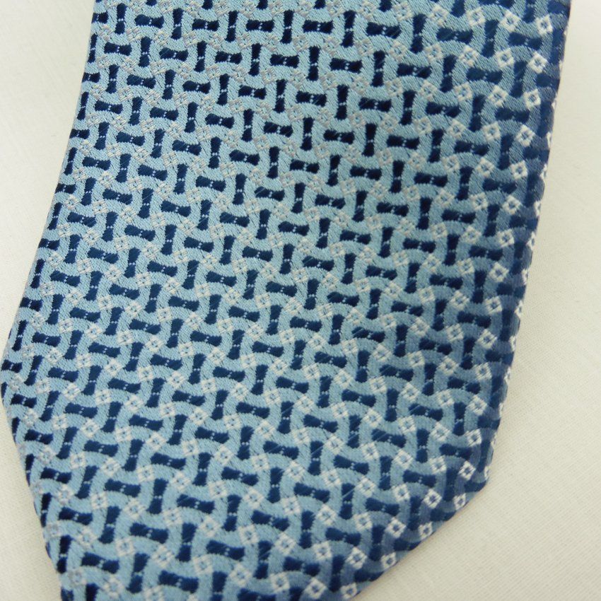 Corbata cadena celeste y azul marino de Boccola