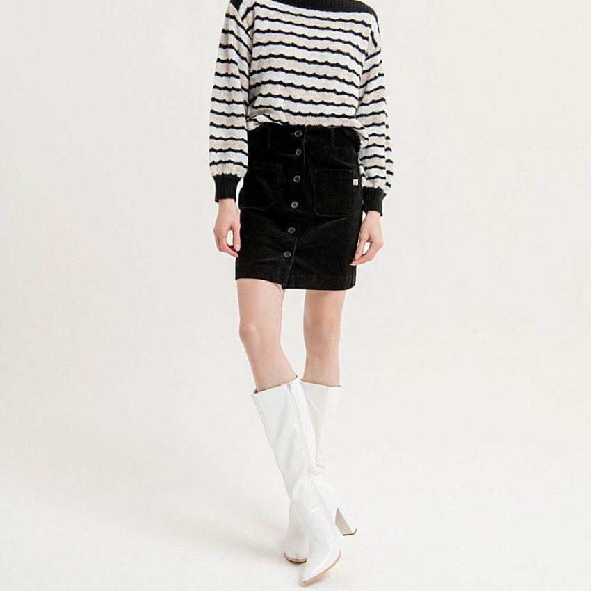 Falda pana negra de Surkana