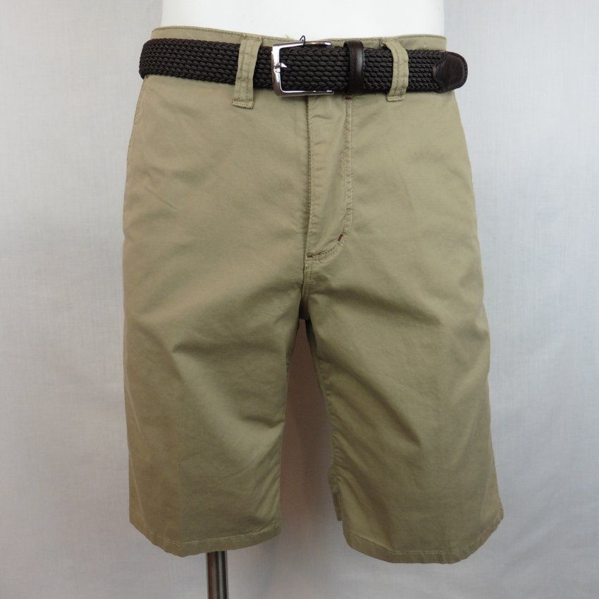 Pantalón corto beige de Tayron´s