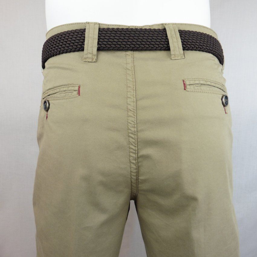 Pantalón corto beige de Tayron´s