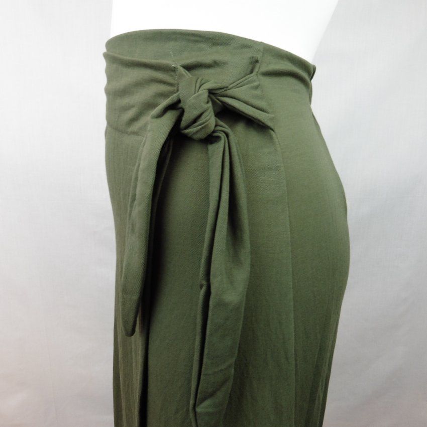 Falda verde oscuro de WNT Collection