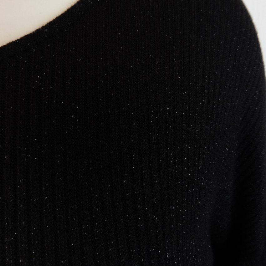 Jersey canalé negro lúrex  de Lourdes Castillo