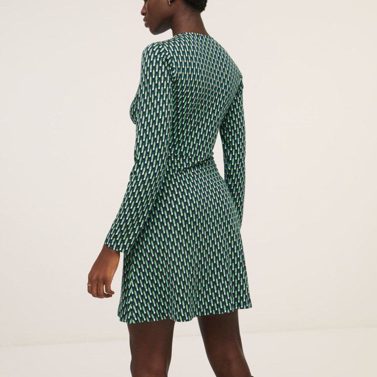 Vestido dibujo pequeño verde de Surkana