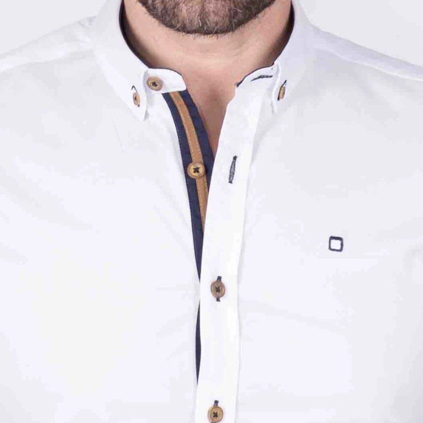 Camisa blanca tapeta azul y coderas de Yellow Skin