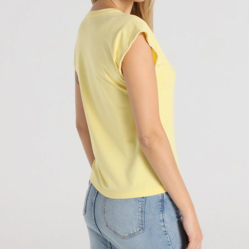 Camiseta amarilla de Lois