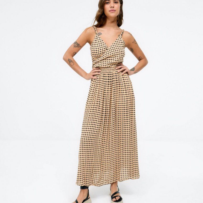 Vestido largo cruzado de Surkana