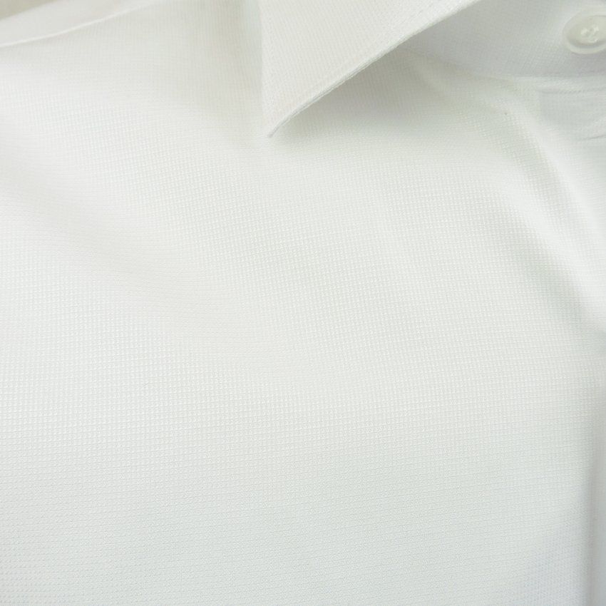 Camisa blanca relieve de Corsare