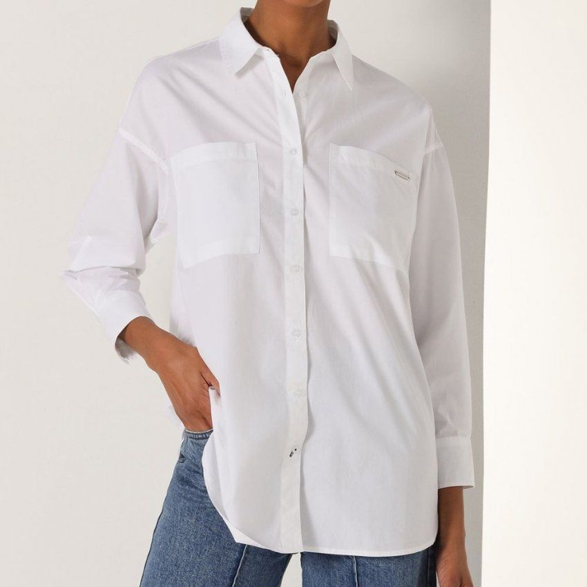 Camisa blanca de Lois