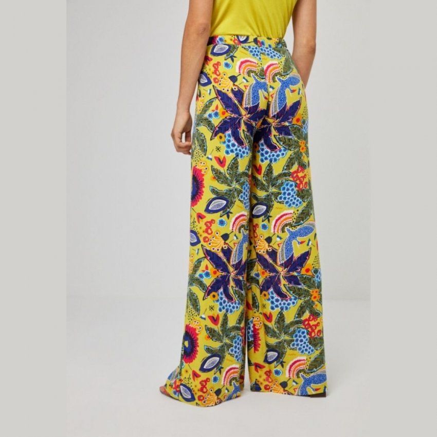 Pantalón pistacho flor grande de Surkana