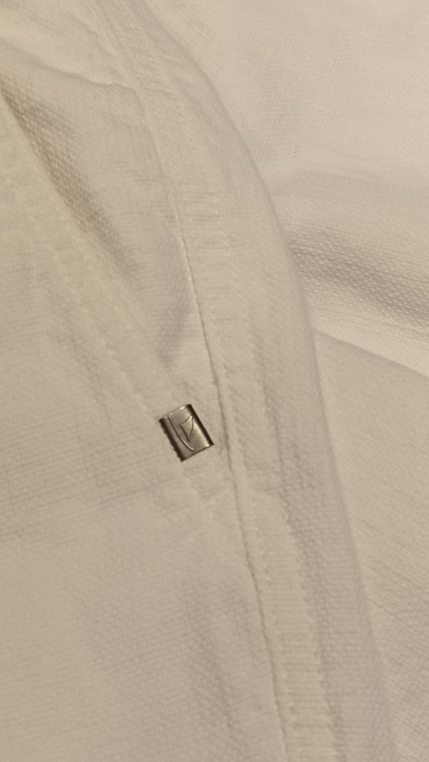Pantalón blanco de Tayron's