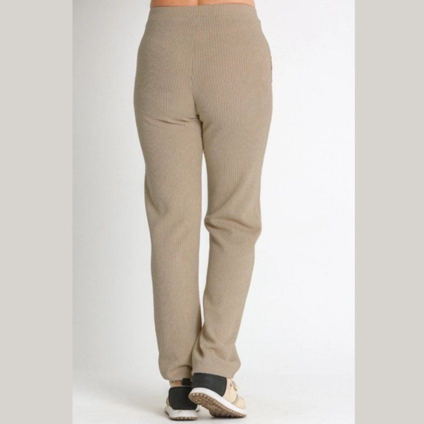 Pantalón de punto camel de Nayat
