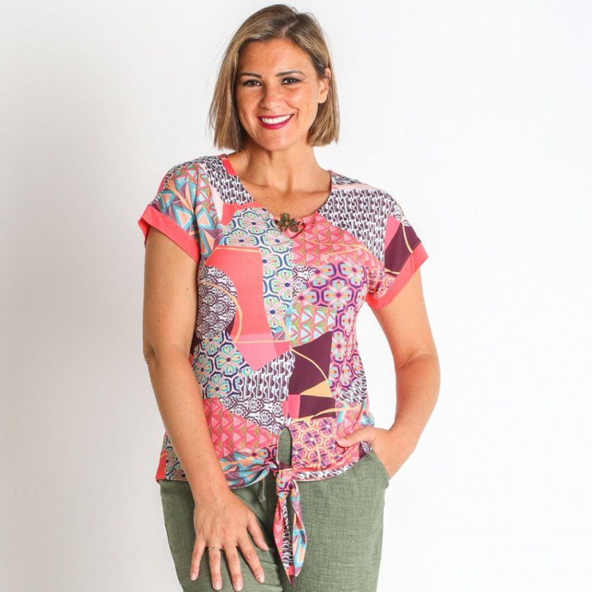 Camiseta estampada anudada de Lourdes Castillo