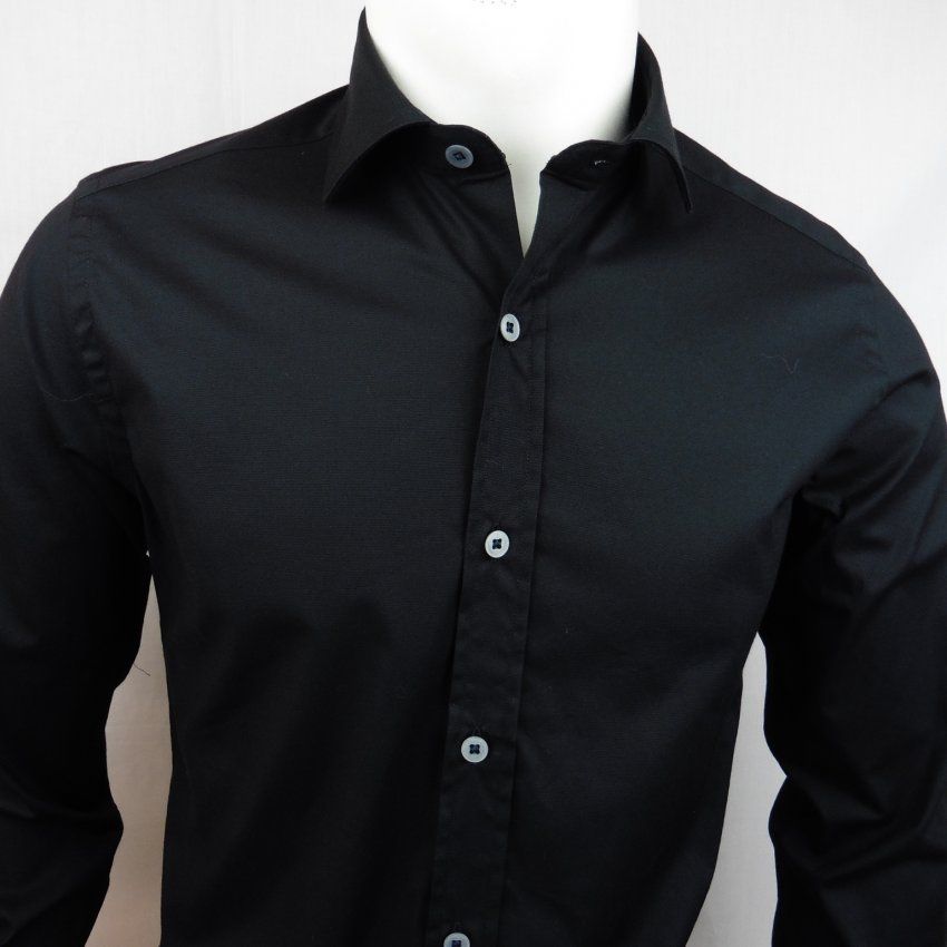 Camisa negra de Corsare