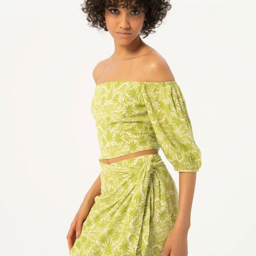 Falda estampado verde pistacho de Surkana
