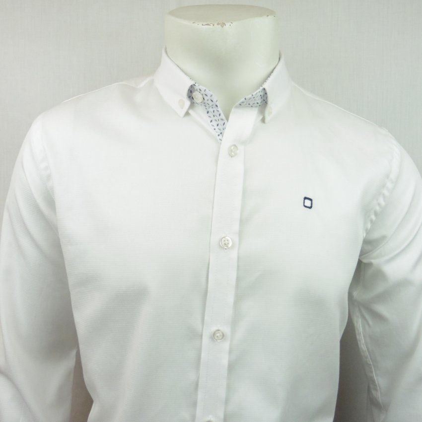 Camisa blanca relieve de Yellow Skin