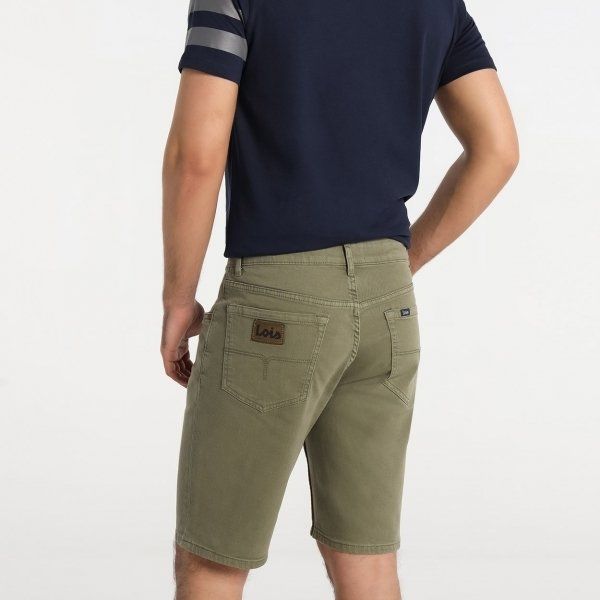Pantalón corto verde de Lois