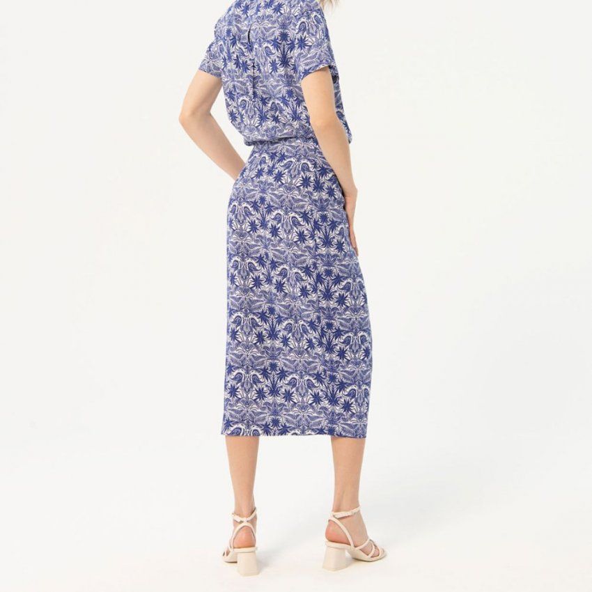 Falda estampado azul y blanco de Surkana