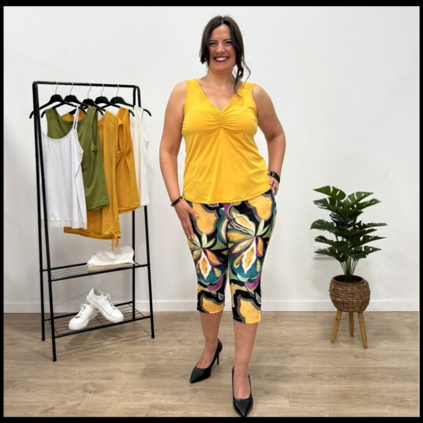 Pantalón pirata estampado de Yemeka