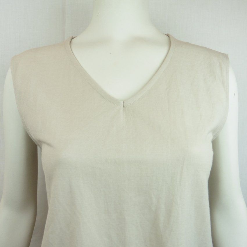 Camiseta beige sin mangas de WNT Collection